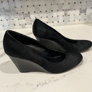 Neiman Marcus black leather fur wedges SIZE 7 M